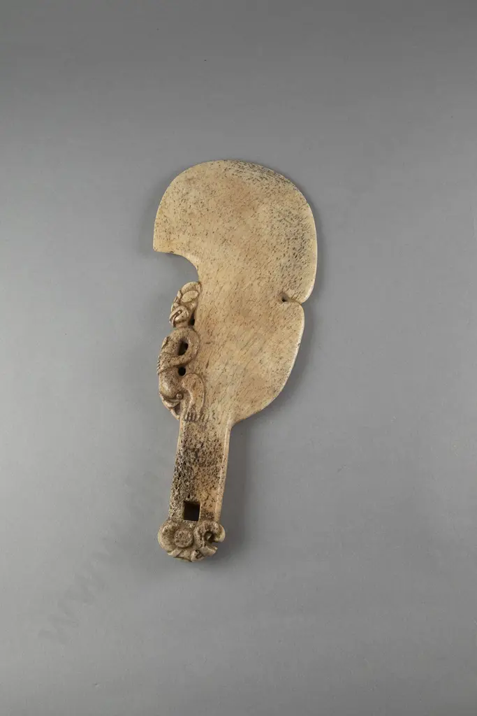 A Wahaika Paraoa (Whalebone hand club) Image 1++