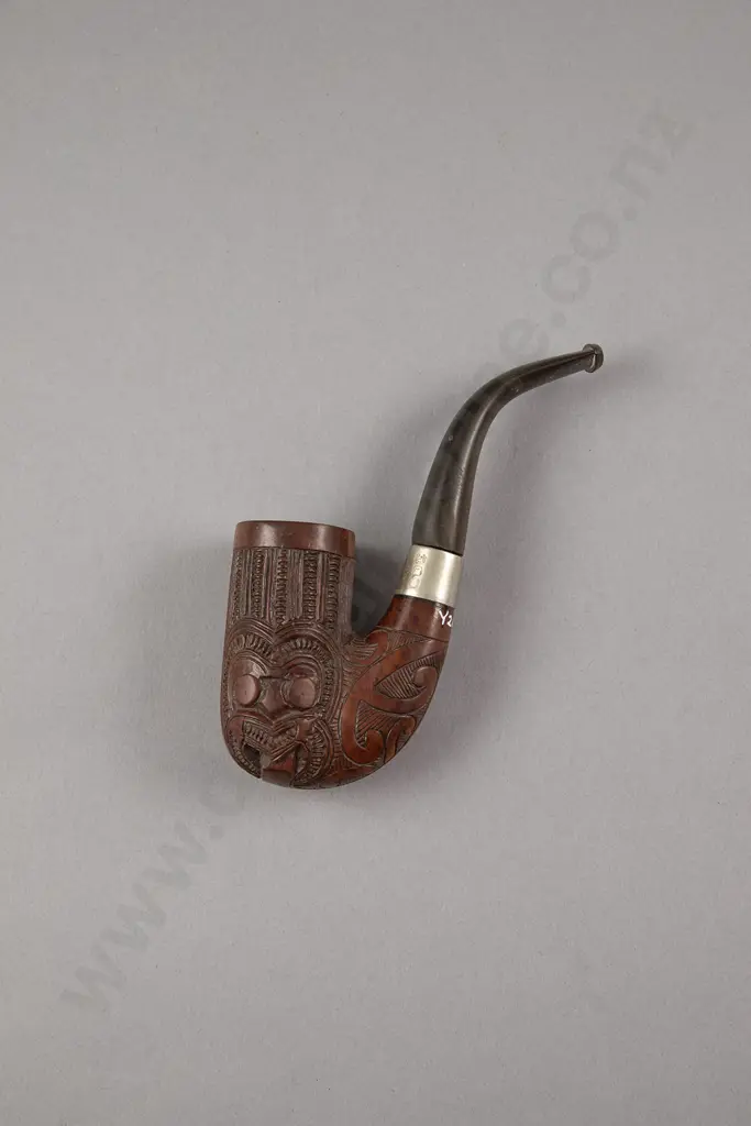 Carved Wooden Pipe Image 1++