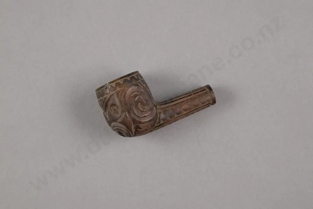 Carved Wooden Pipe Bowl Image 1++
