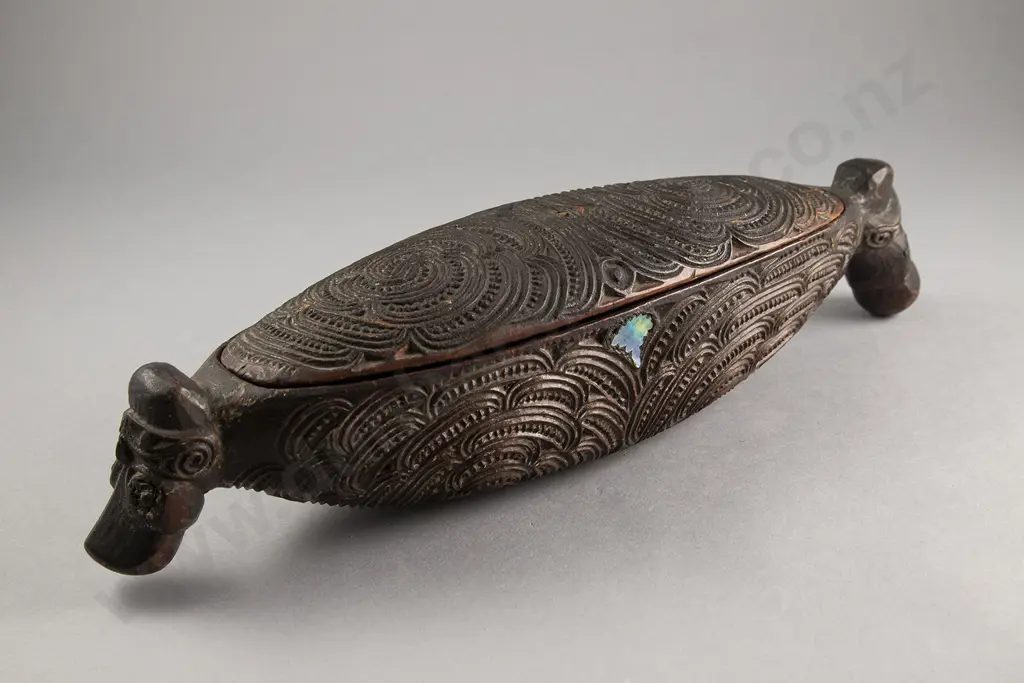 A Good 19th Century Wakahuia (Treasure Box) Image 1++