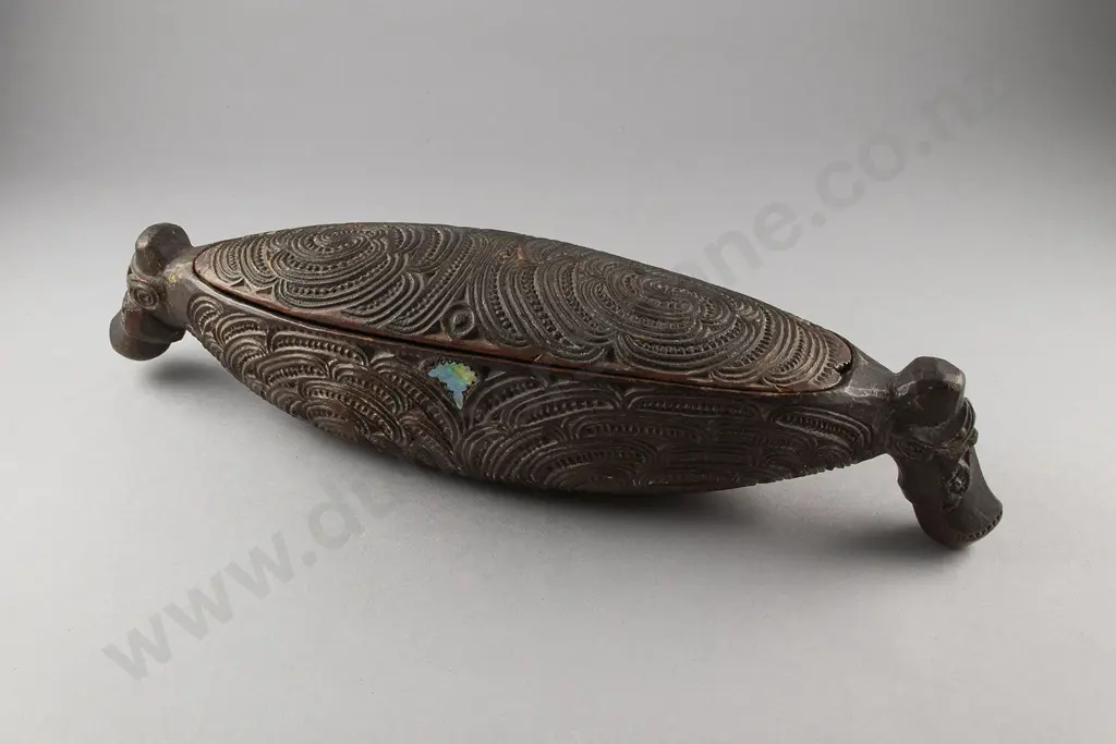 A Good 19th Century Wakahuia (Treasure Box) Image 1++