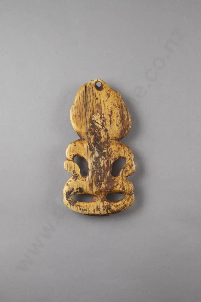 A Large 19th Century Whalebone Hei Tiki Image 1++
