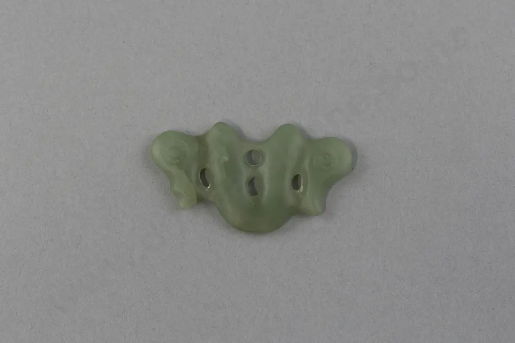 19th Century Pounamu Pekapeka Image 1++