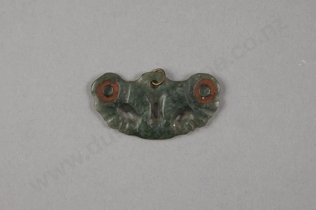19th Century Pounamu Pekapeka (Pounamu Pendant) Image 1++
