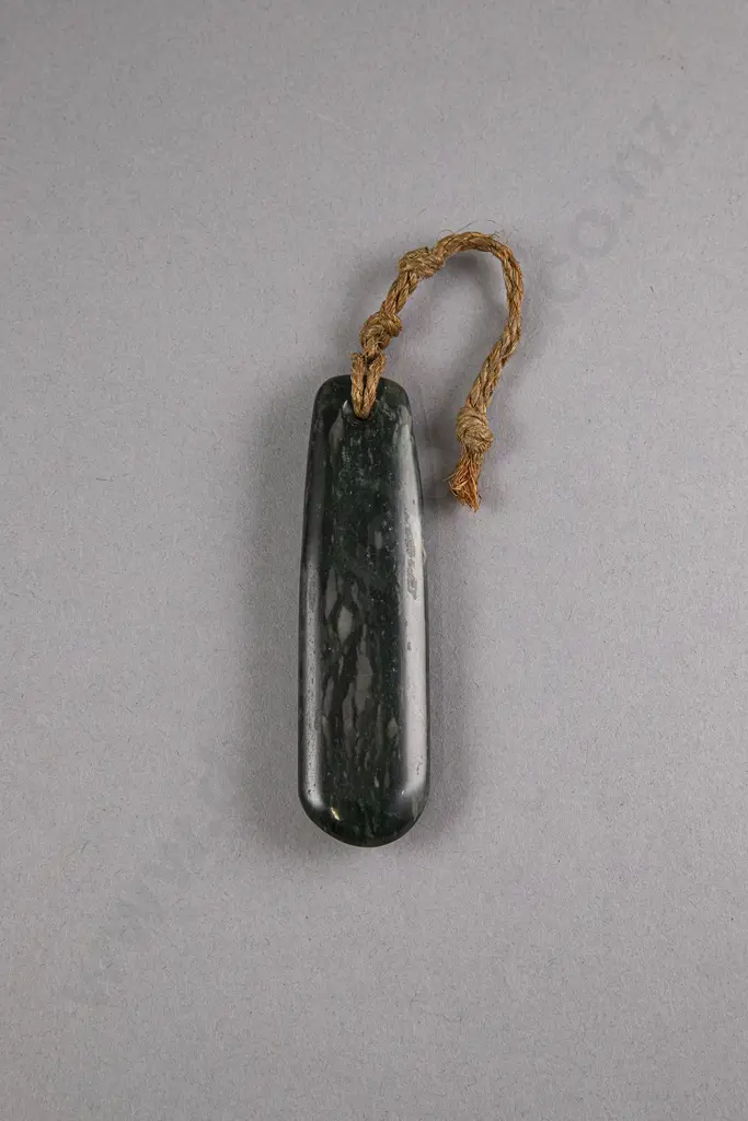 A Good 19th Century Kuru Pendant Image 1++