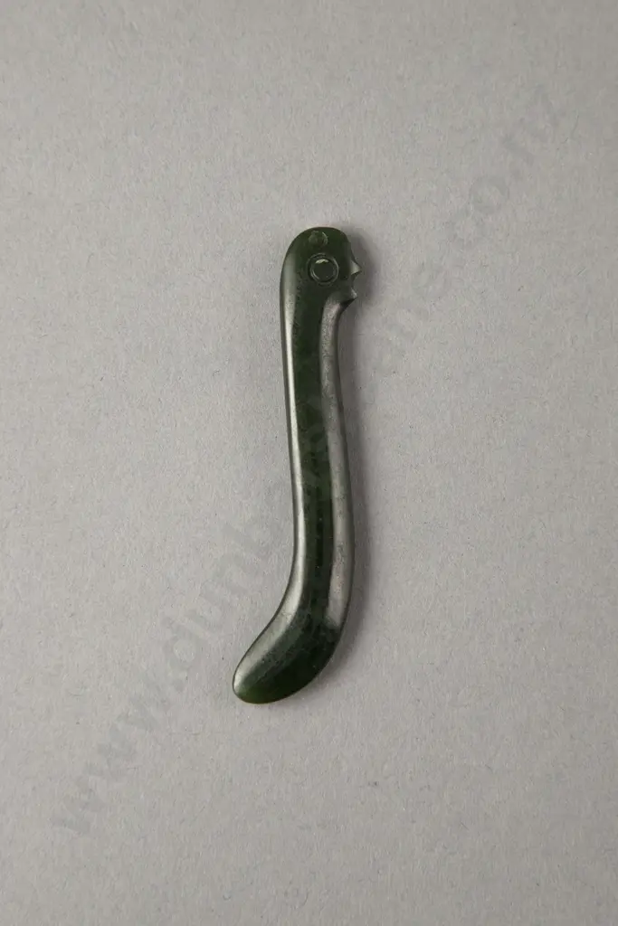 An Unusual Pounamu Kapeu Image 1++