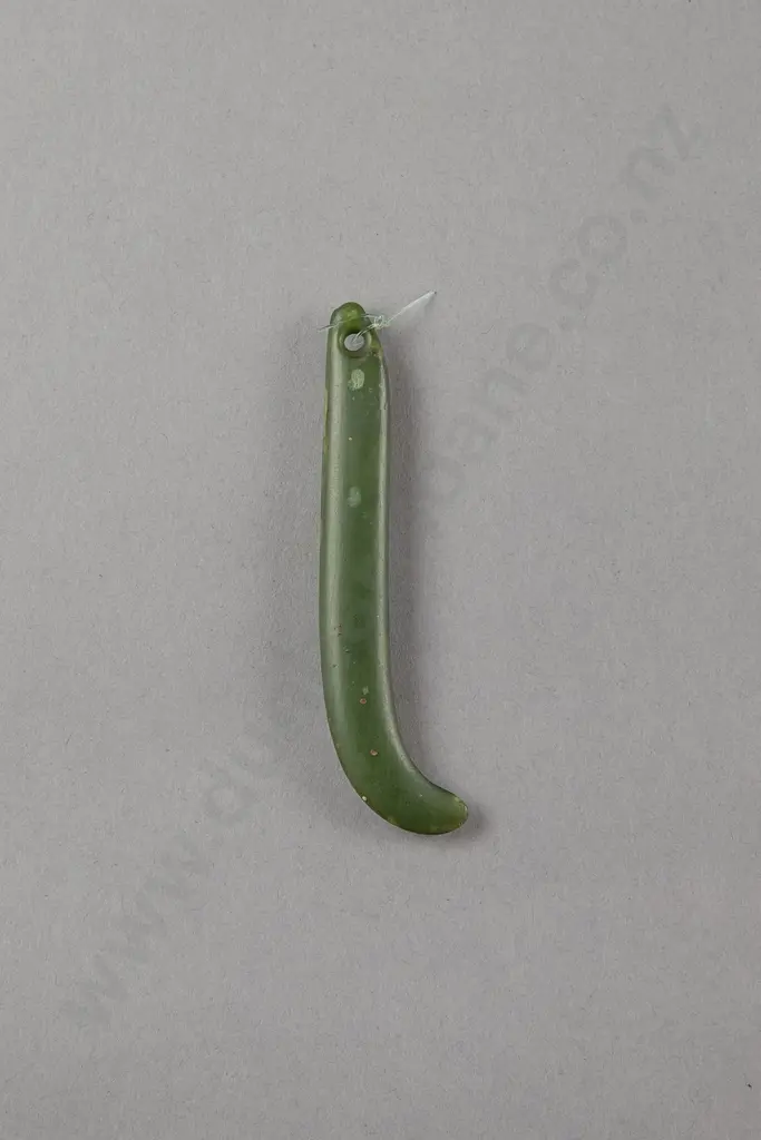 Pounamu Kapeu (Ear Pendant) Image 1++