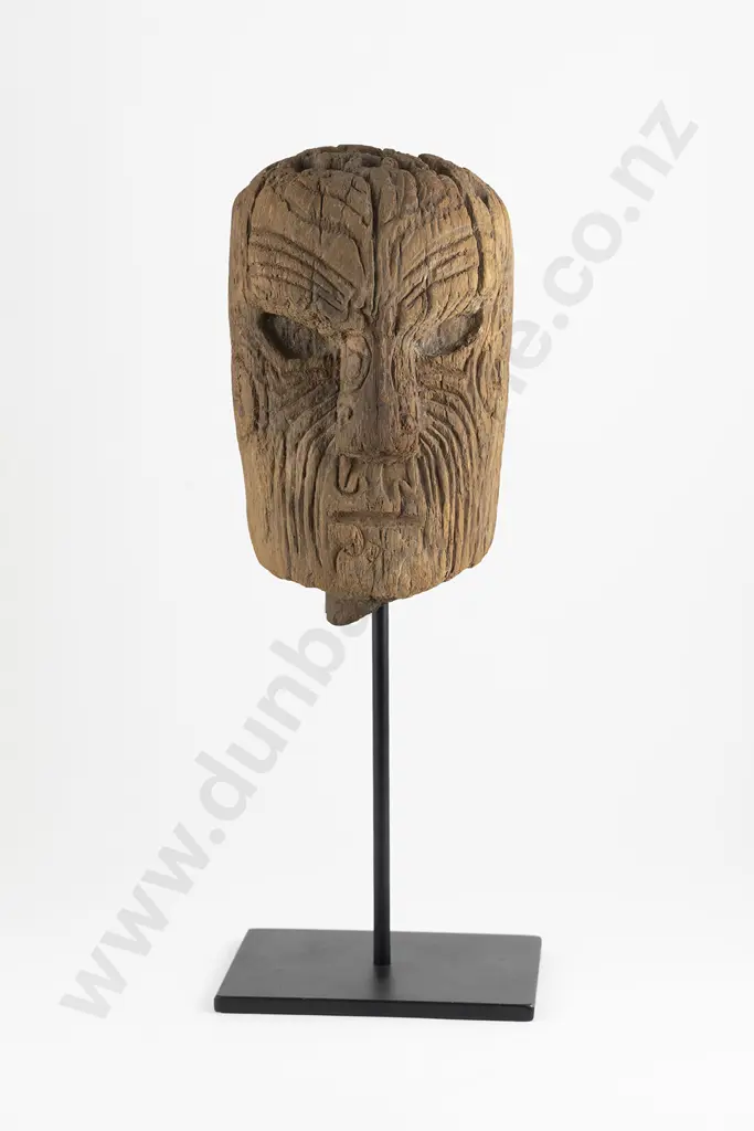 Early Contact Period Pou Whakarae Head (Palisade Post) Image 1++