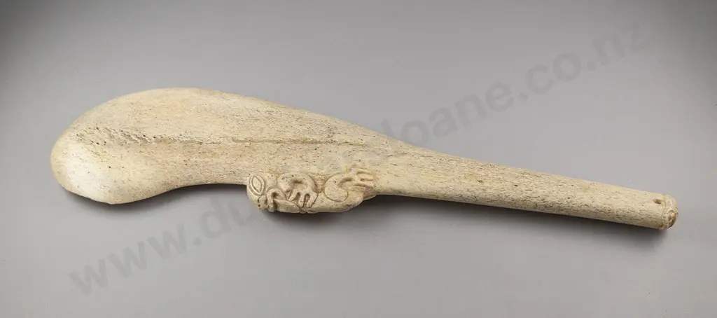 A Large Wahaika Paraoa (Short Bladed Whale Bone Weapon) Image 1++