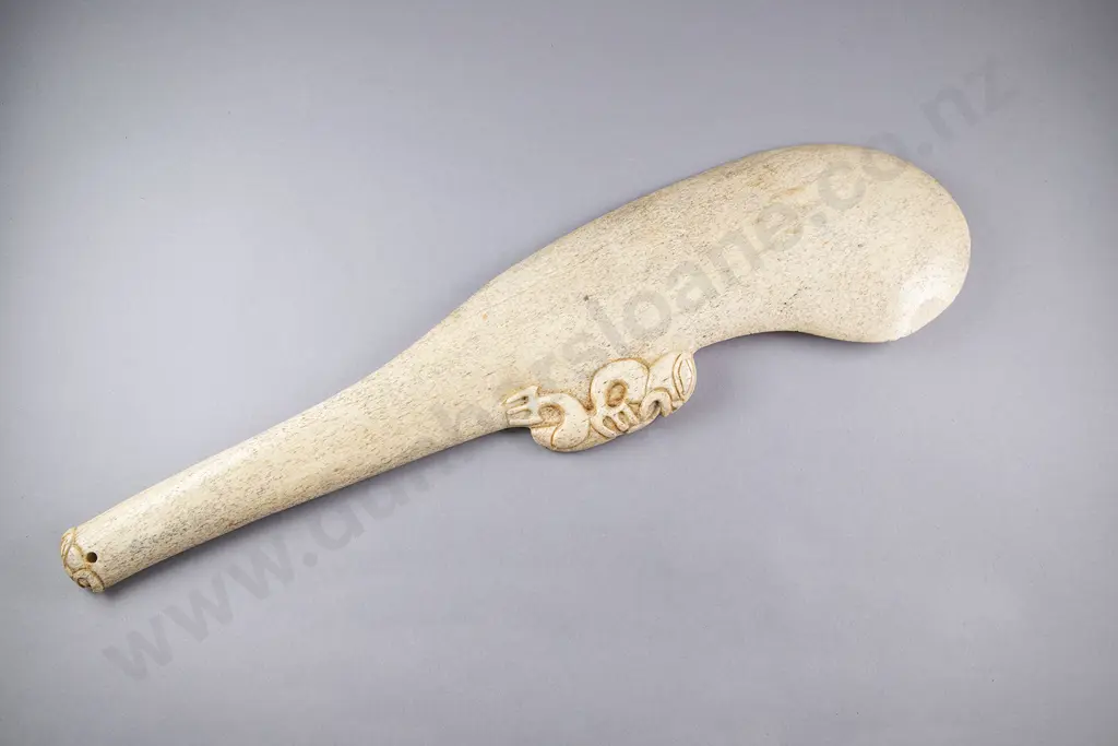 A Large Wahaika Paraoa (Short Bladed Whale Bone Weapon) Image 1++