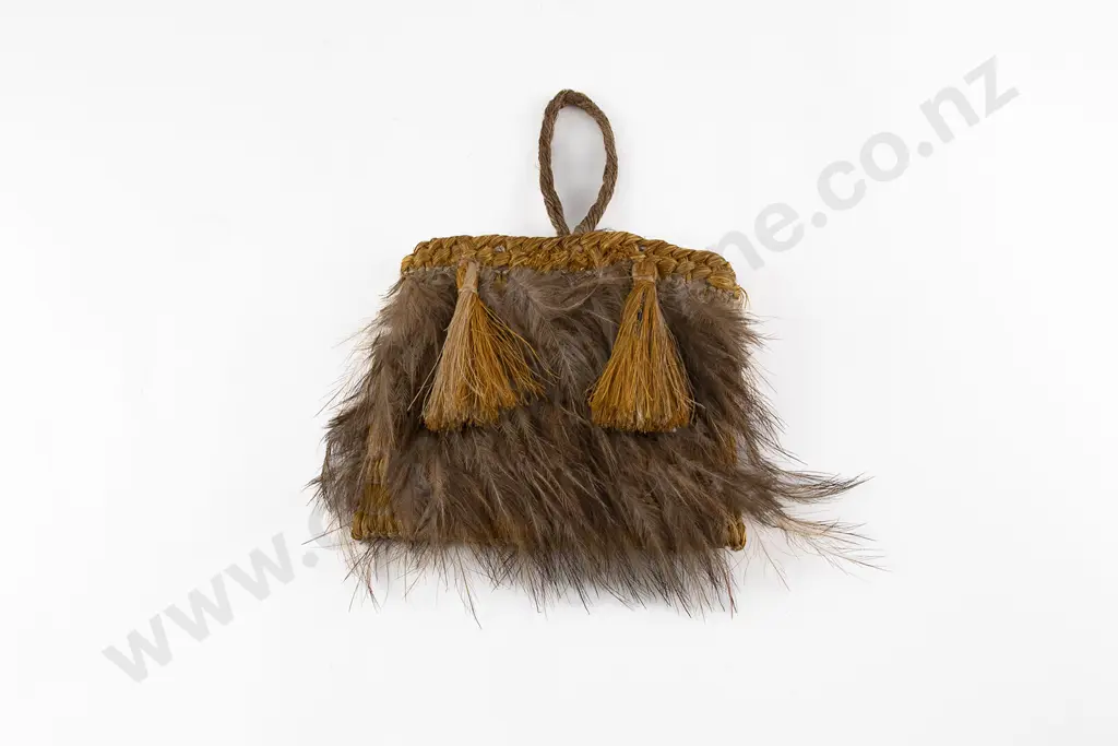 A Kiwi Feather Kete (Kiwi Feather Bag) Image 1++