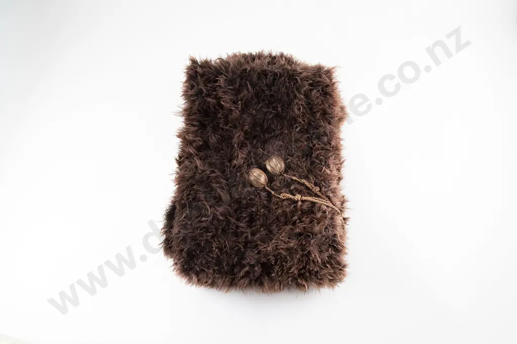 A Rare Late 19th Century Brown Kiwi Feather Stole Image 1++