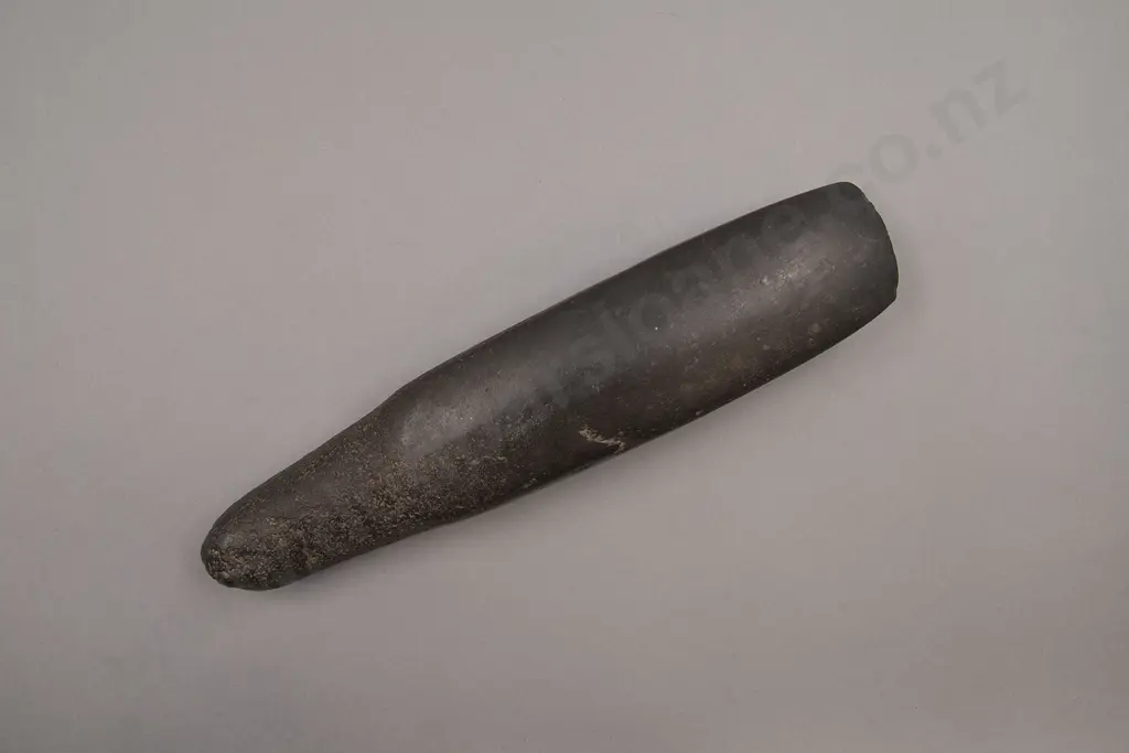 Pre-European Large Toki (Dark Argillite) Image 1++