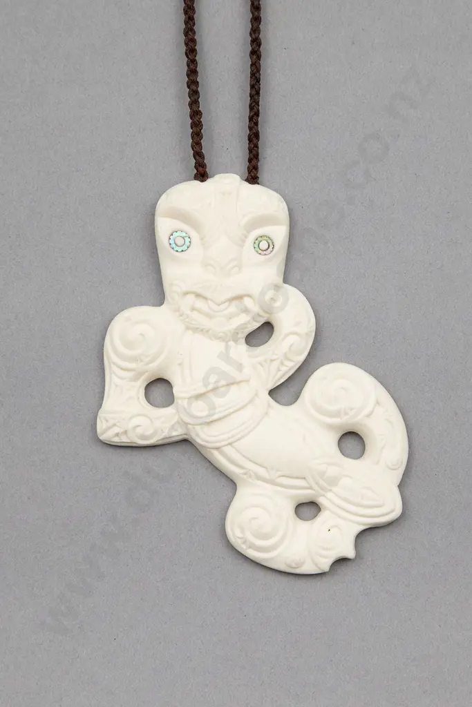 Whalebone Hei Tiki by Mathew Thornton Image 1++