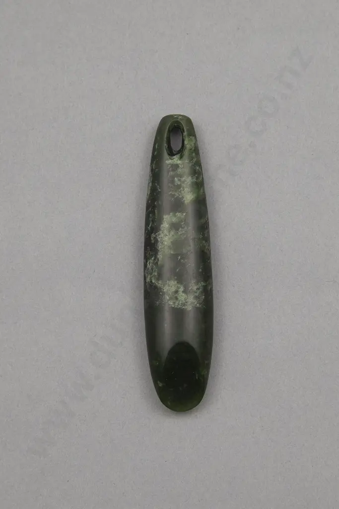 A Pounamu Chisel Pendant by Alan Brown Image 1++