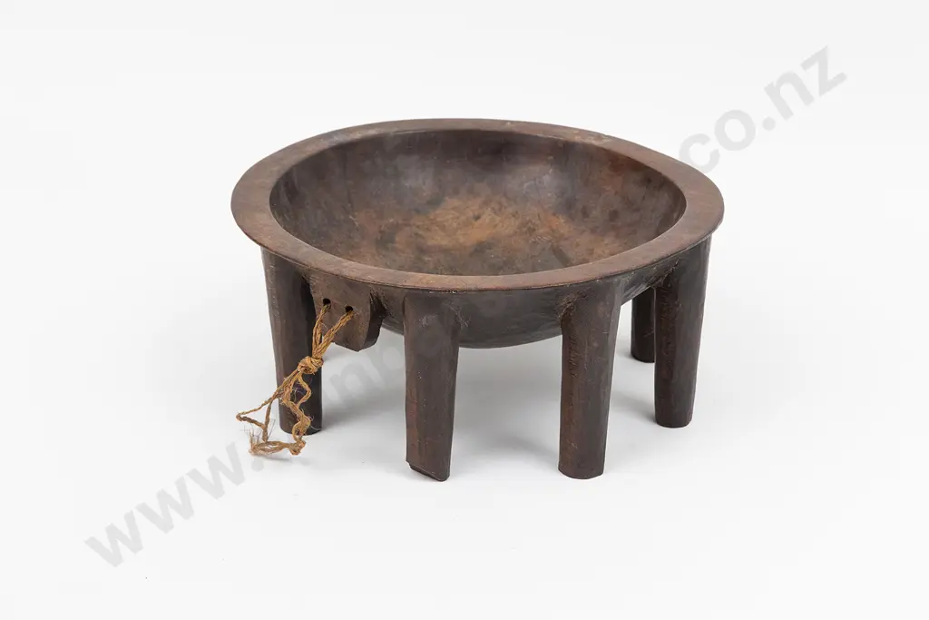 A Good19th Century Fijian Kava Bowl Image 1++