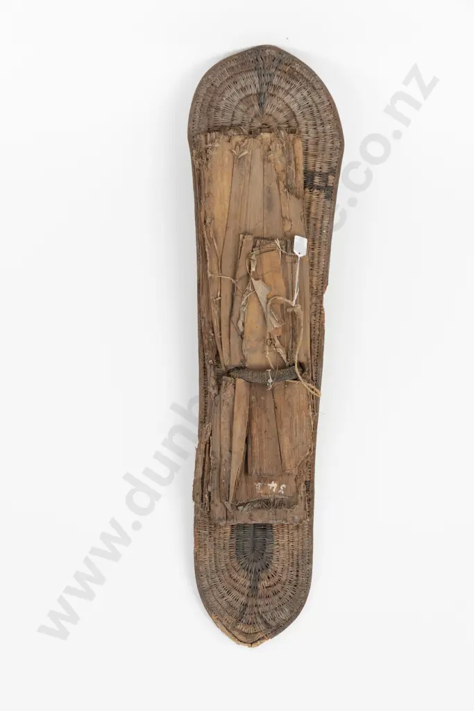 A Rare Solomon Islands War Shield With Frigate Bird Motif Image 1++