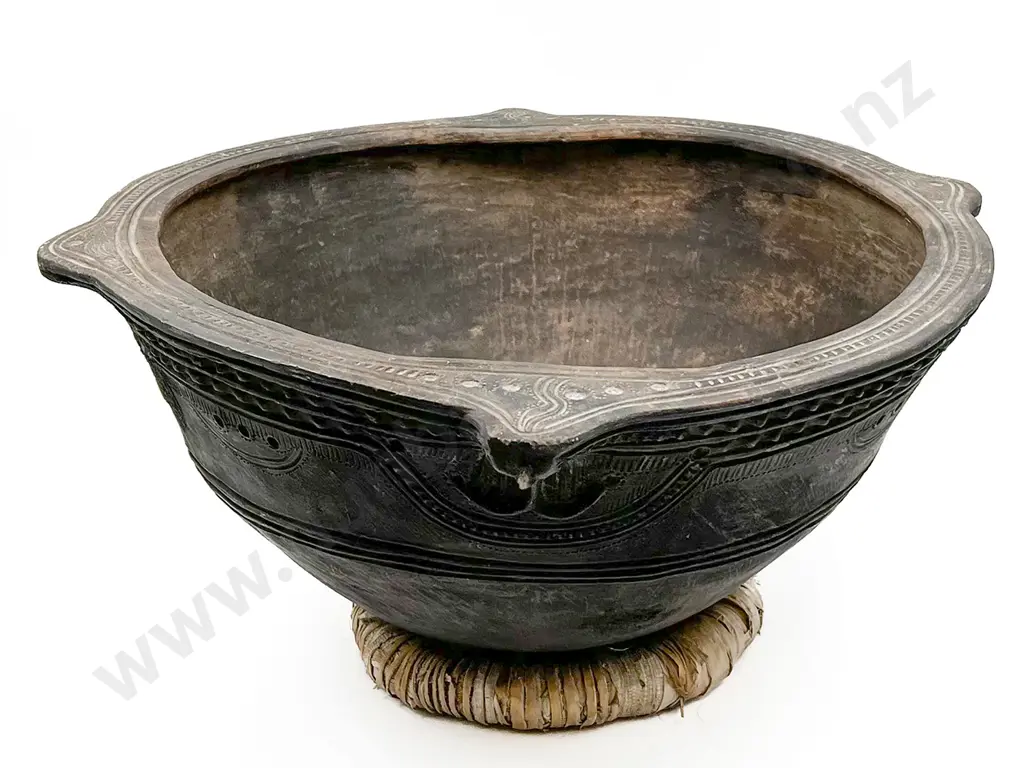 A large and impressive 19th century Trobriand Islands blackened pottery feast bowl Image 1++