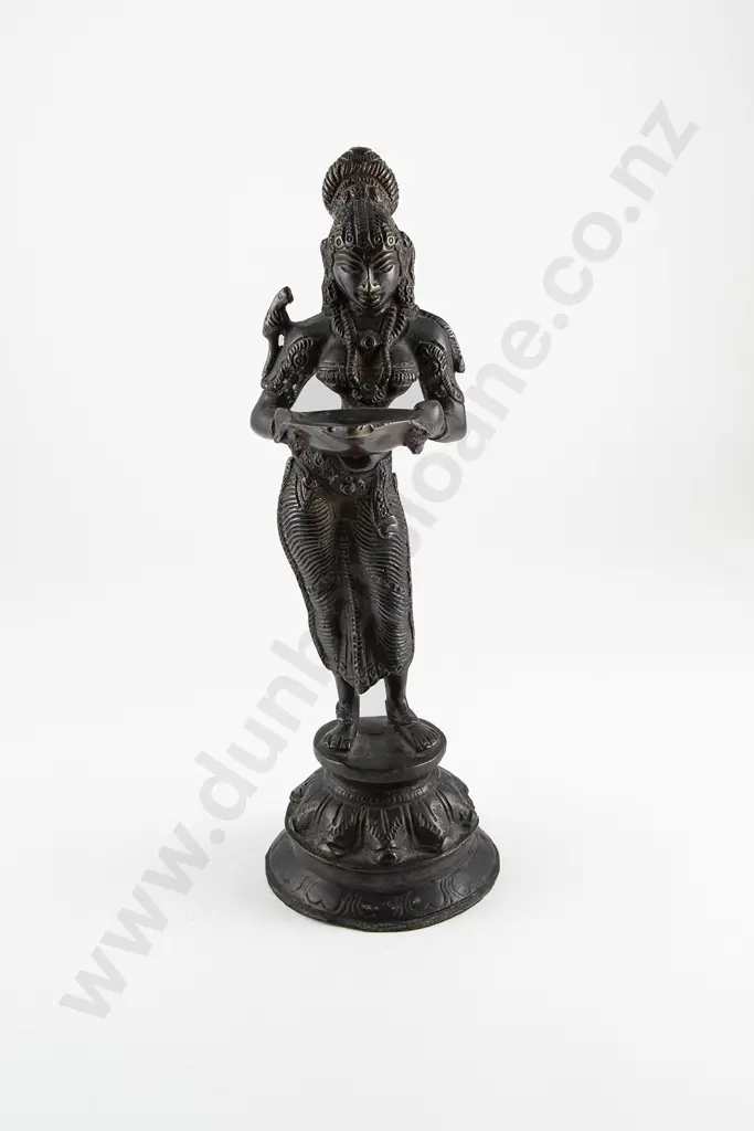 A 19th Century Bronze Paravati Figure Oil Lamp Image 1++