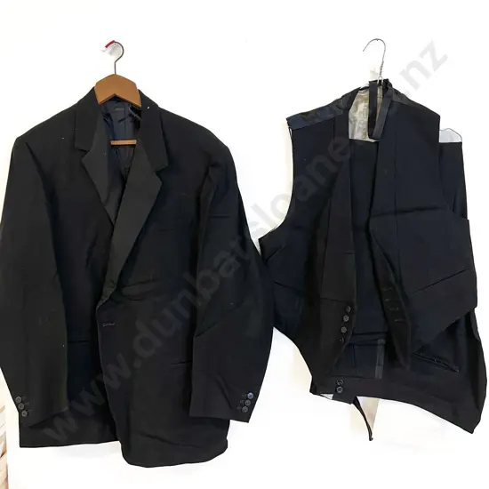 Vintage Gentlemen's Evening Suit With Frank Petrie Wellington Box