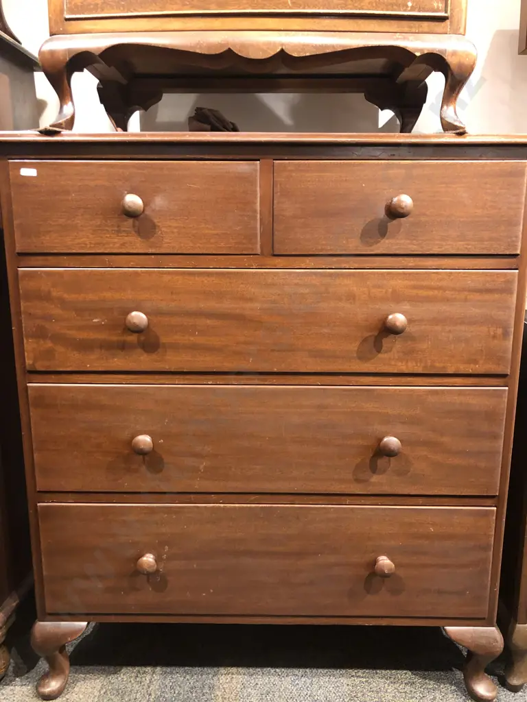Mahogany Chest of Drawers Image 1++