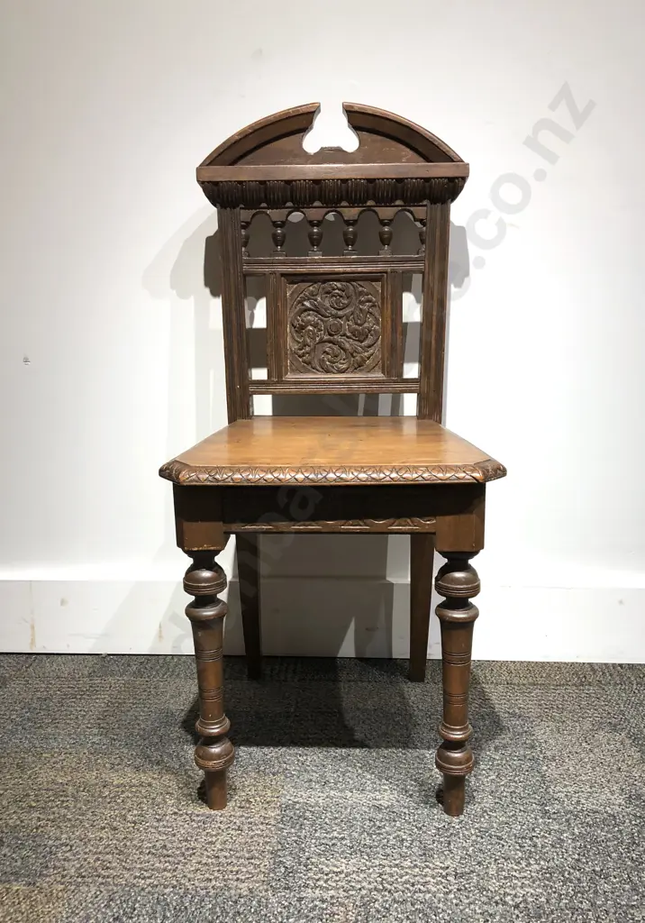 Carved Gallery Back Single Chair Image 1++