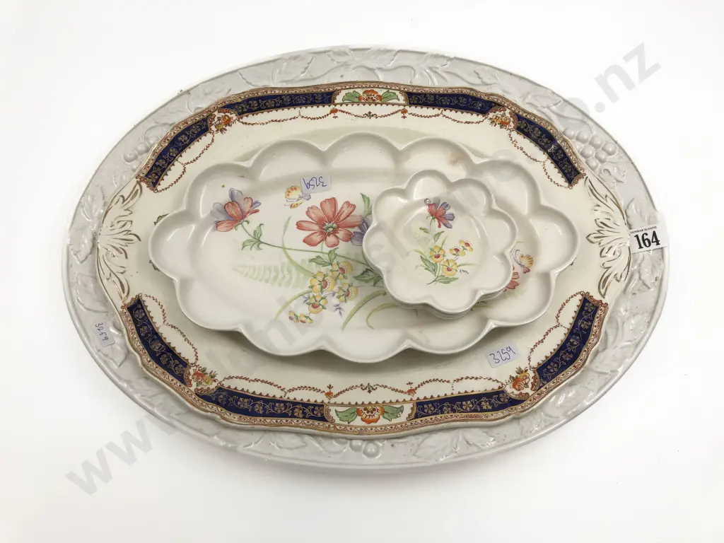 Two Ashets and Assorted China Image 1++