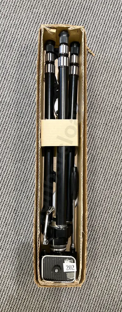 Hansa Elevator Tripod in Original Case Image 1++