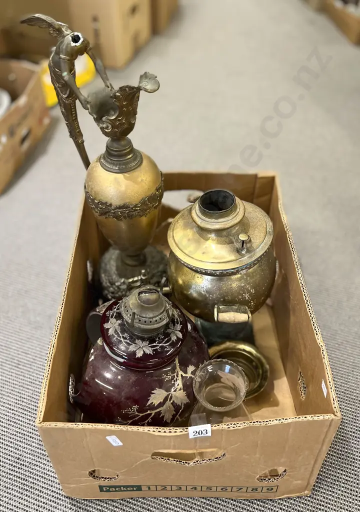 Box of Assorted Brassware Together With Kerosene Lamp (Faults) Image 1++