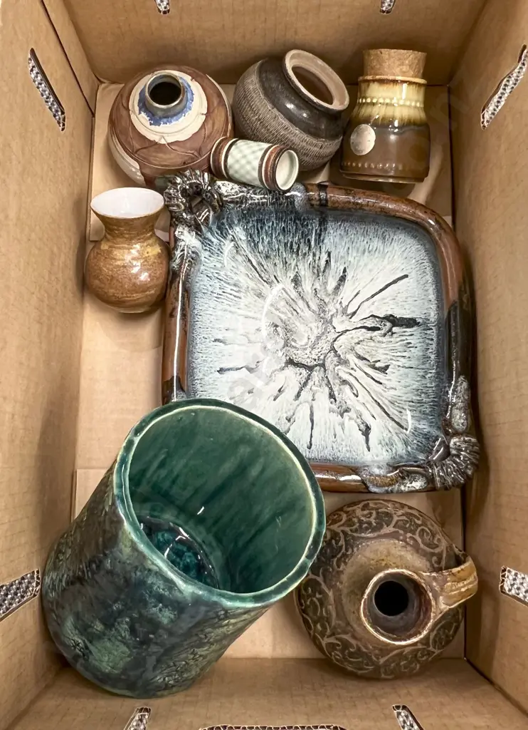 Quantity of Assorted Pottery Image 1++