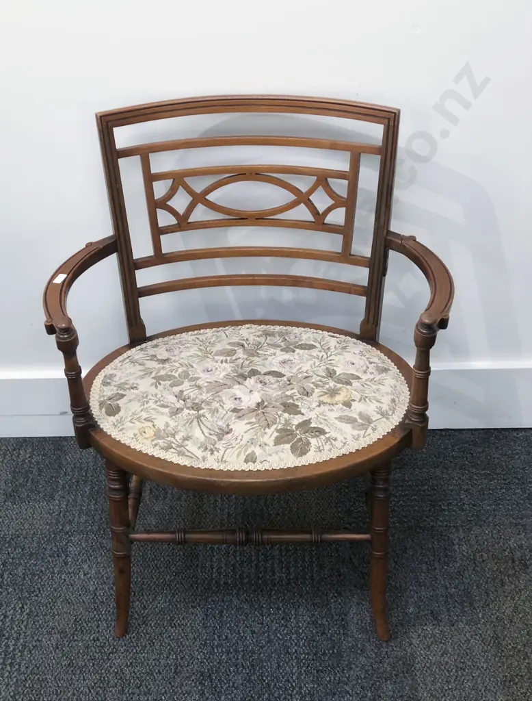 Oval Seated Side Chair (Repair to Arm) Image 1++