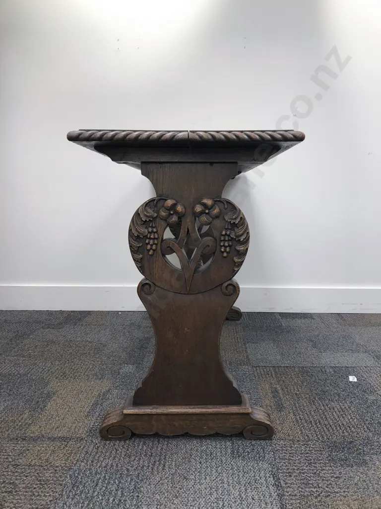 Edw Oak Hall Table With Rope Twist Edge (Split to Top) Image 1++