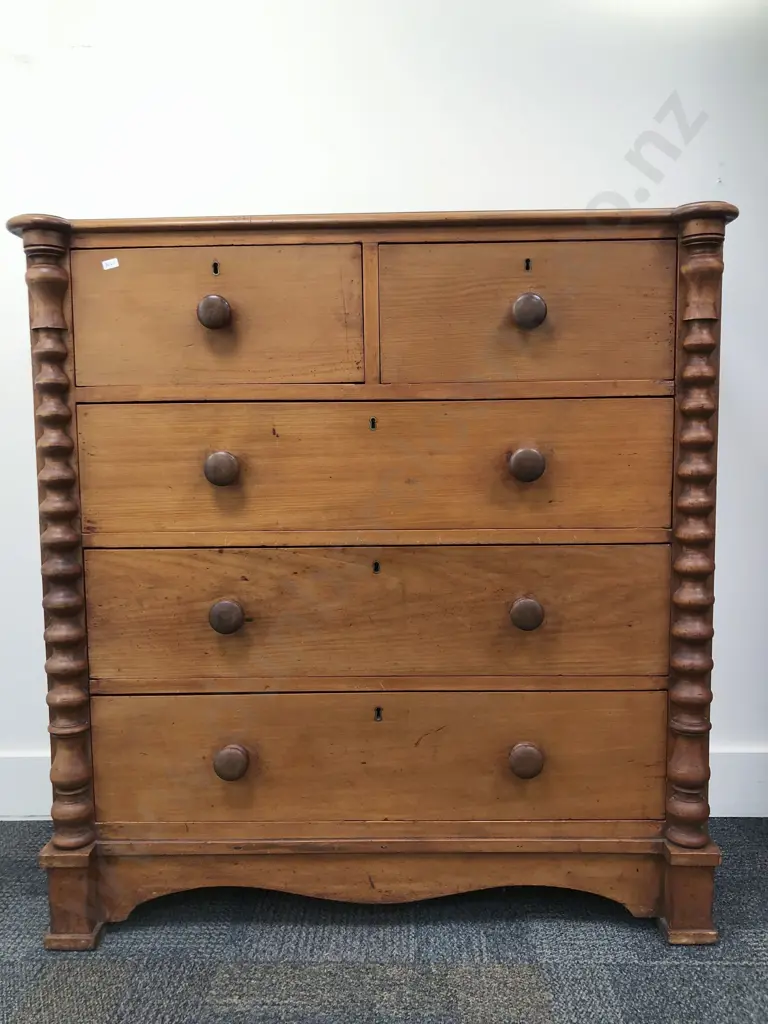 Colonial Kauri Chest of Drawers With Bobin Turn Uprights Image 1++