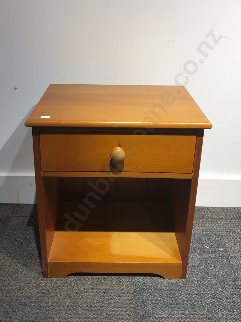 Pair of Single Drawer Bedside Tables Image 1++