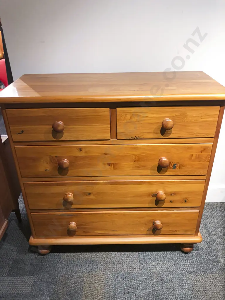 Rimu Five Drawer Chest of Drawers Image 1++