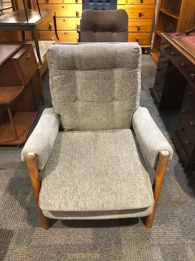 Button Back Upholstered Armchair Image 1++