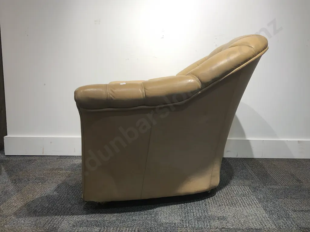 Moram Designer Leather Tub Chair Image 1++
