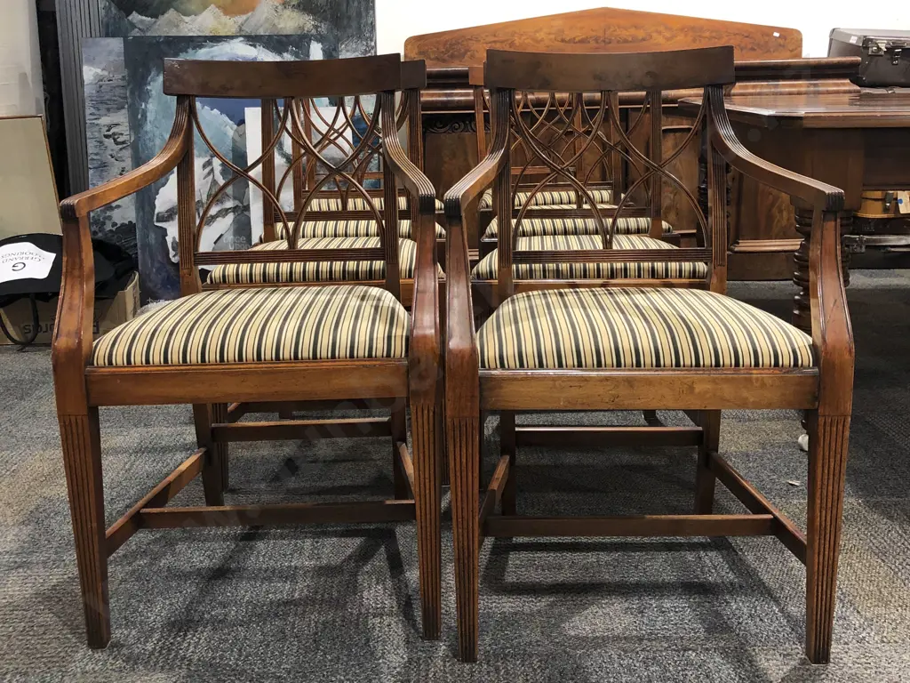 Victorian Extension Dining Table Together With Six Dining Chairs and Two Carvers Image 1++