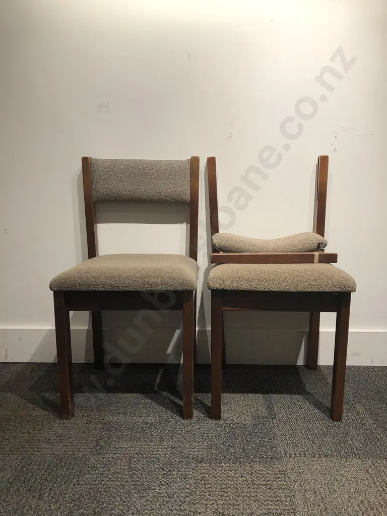 Extension Dining Table with Four Chairs Image 1++