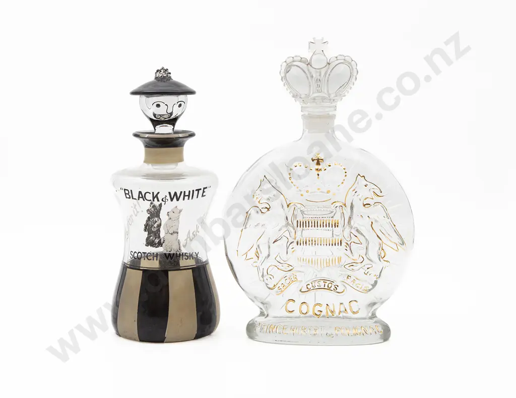 Crown Shaped Cognac Decanter and Stopper with Black and White Decanter and Stopper Image 1++
