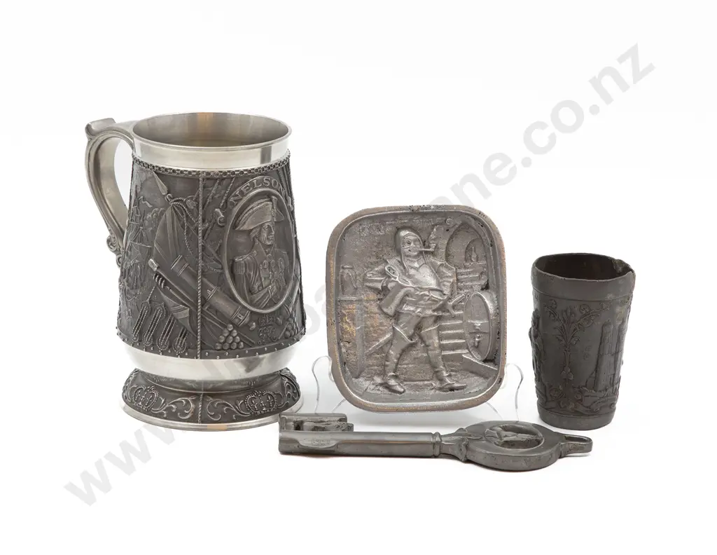 Commemorative Victory at Trafalgar Tankard with Decorative Key with Ashtray and Beaker Image 1++
