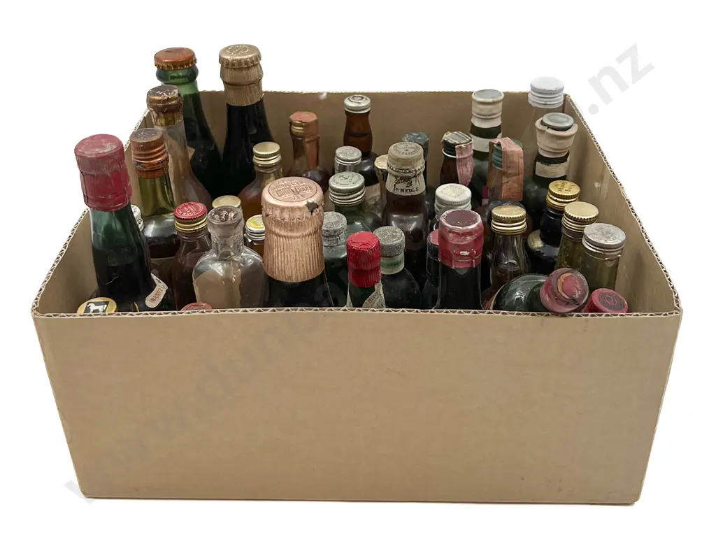Approx. 40 Mixed Alcohol Miniatures Image 1++
