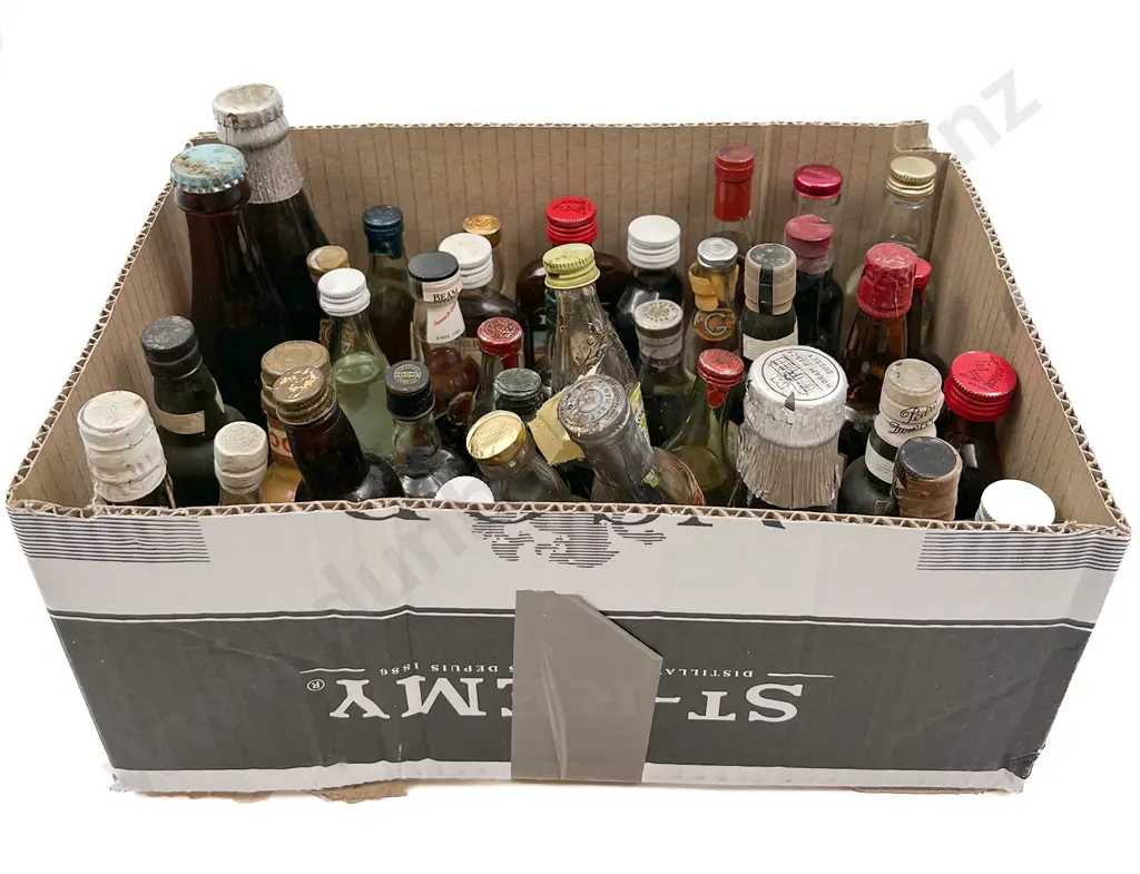 Approx. 40 Mixed Alcohol Miniatures Image 1++