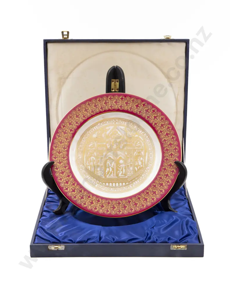 Boxed Spode St Thomas Becket Plate Image 1++