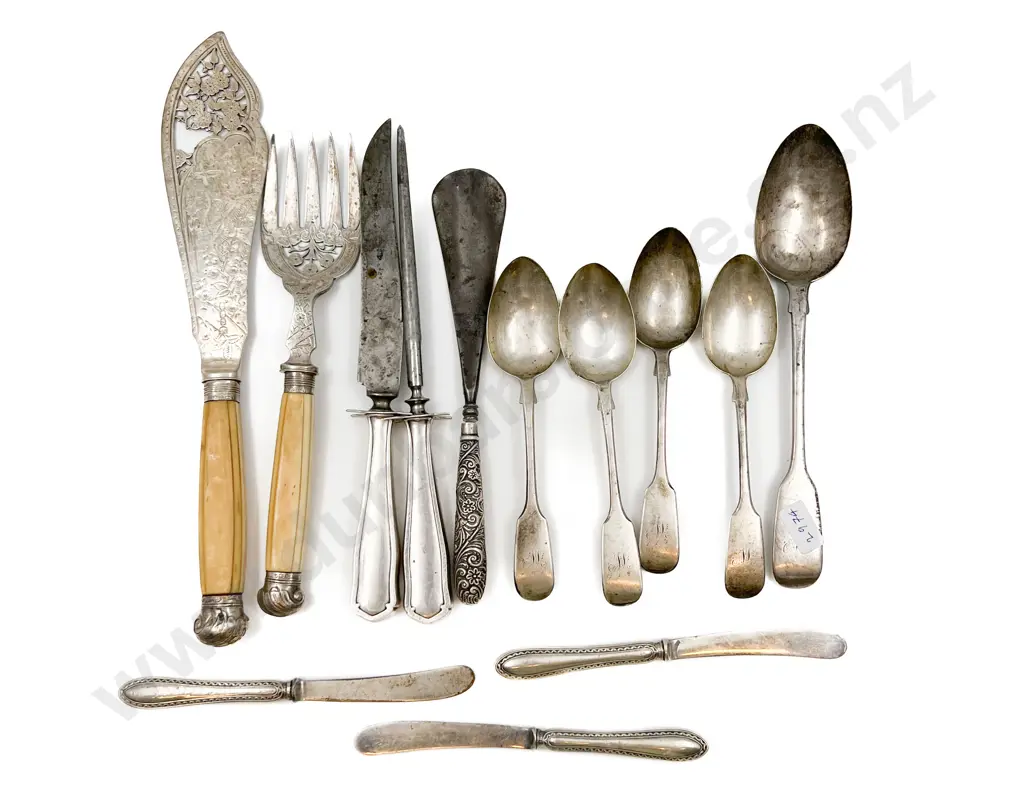 12 Assorted S/S and S/P Cutlery Image 1++