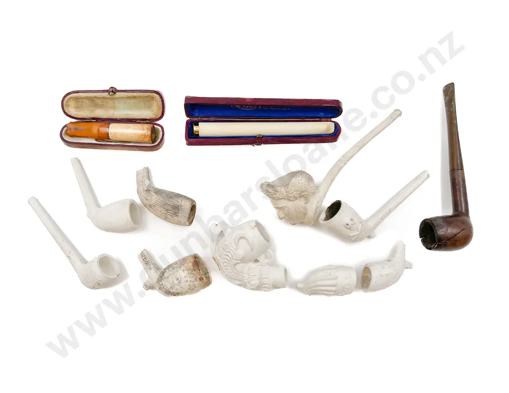 Quantity of Assorted Smoking Ephemera Image 1++