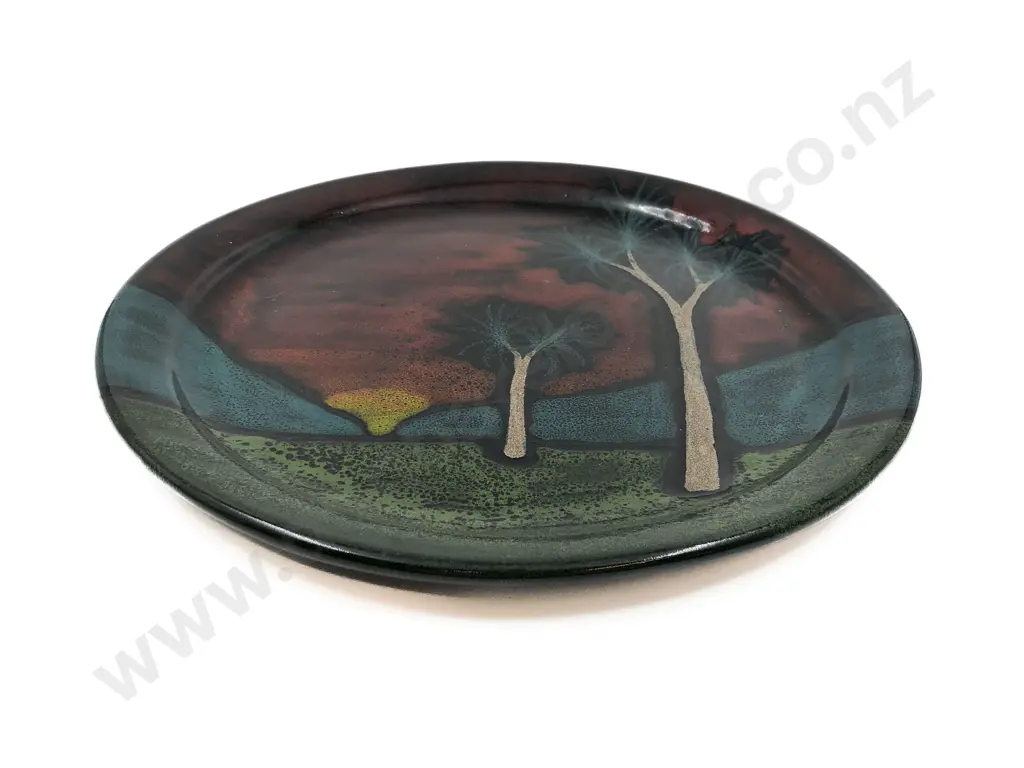 Morris & James Decorative Pottery Plate Image 1++