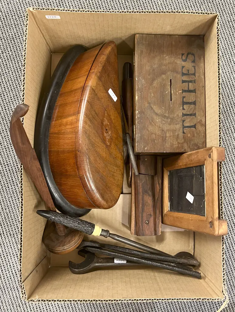 Box of Assorted Vintage Woodware Image 1++