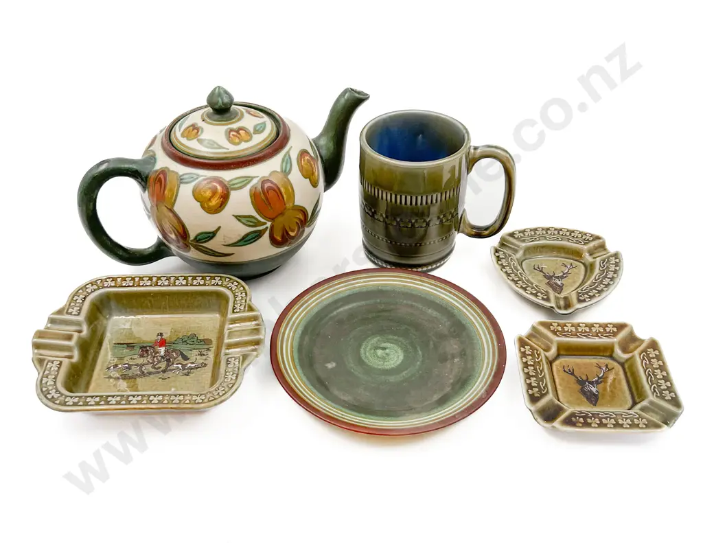 Gouda Tea Pot Together with Collection of Wade Image 1++