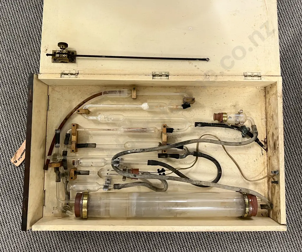 Vintage English Made Soil Testing Kit In Wooden Case Image 1++